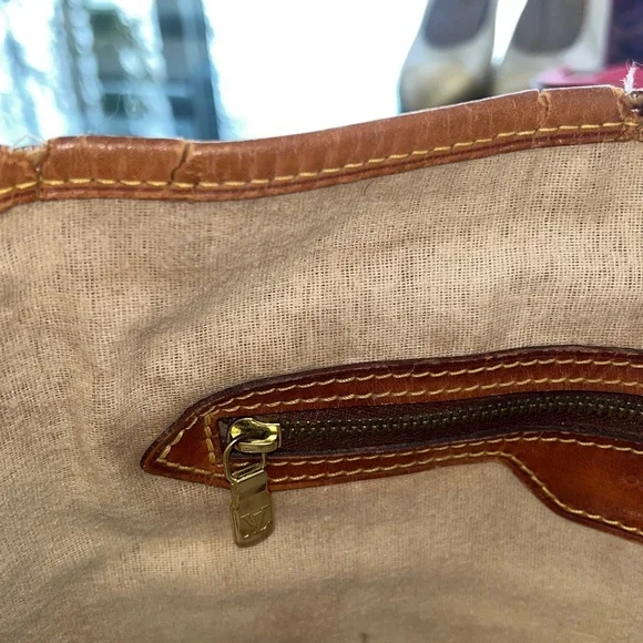 Louis Vuitton Monogram Brown Bucket Bag With Wallet